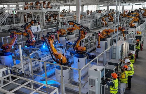 高能預(yù)警 恒大汽車基地實(shí)景首度曝光，前瞻設(shè)計(jì)引領(lǐng)行業(yè)新想象